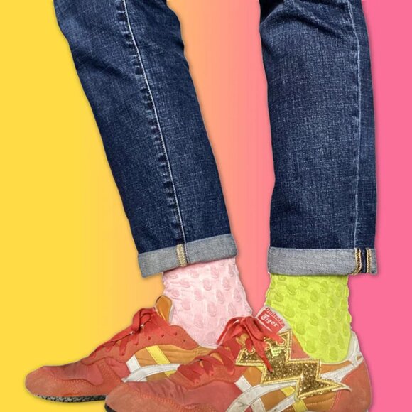 NWT Lida Bubble Texture Gray Crew Socks - Picture 6 of 9